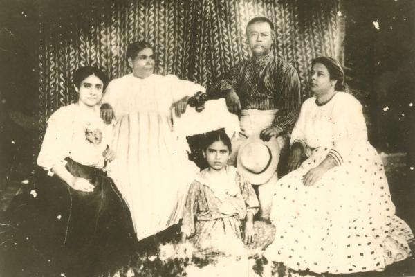 Familia Hío Dells